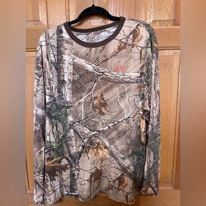 Under Armour Realtree Camo long sleeve shirt